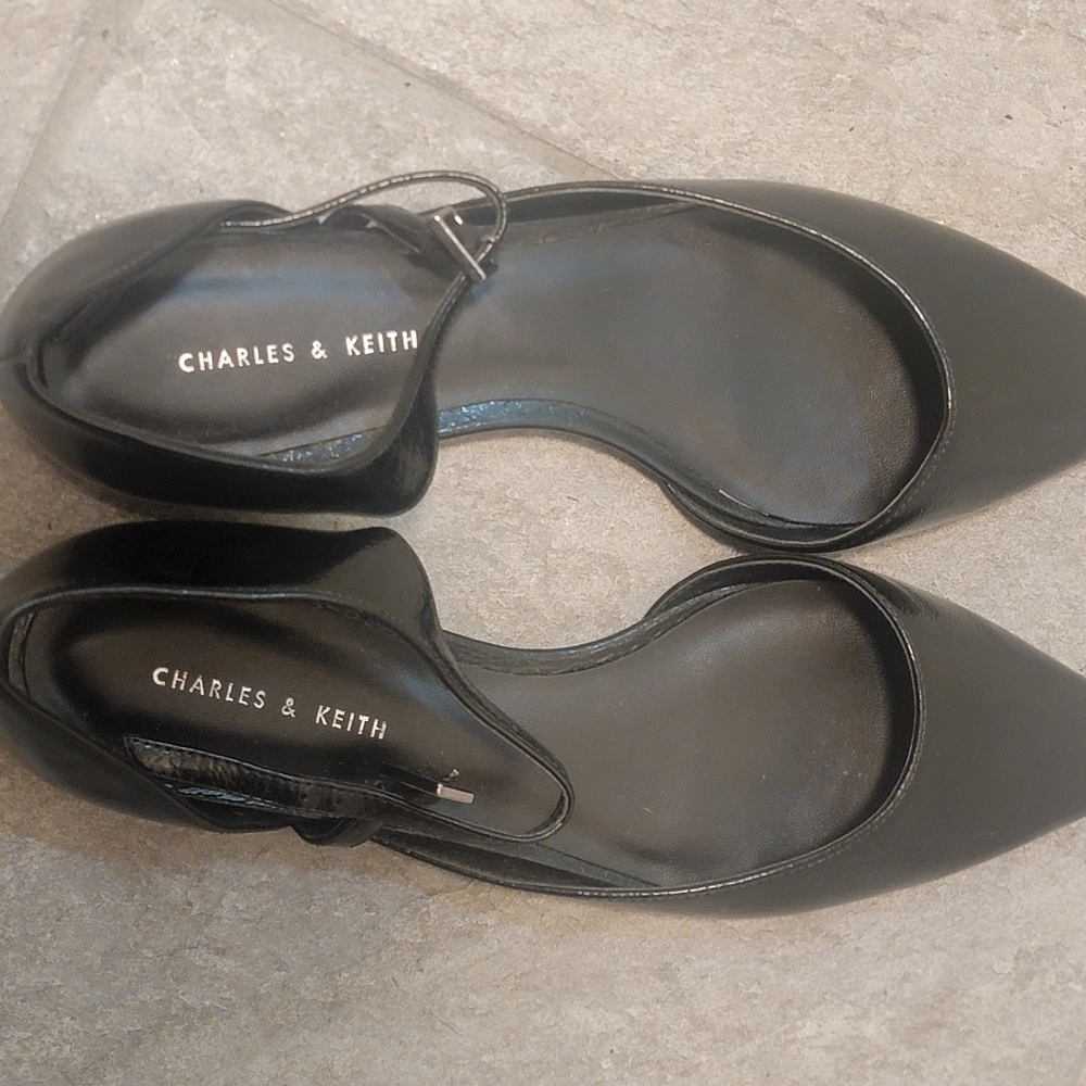 Charles & Keith Black Pointed Flats